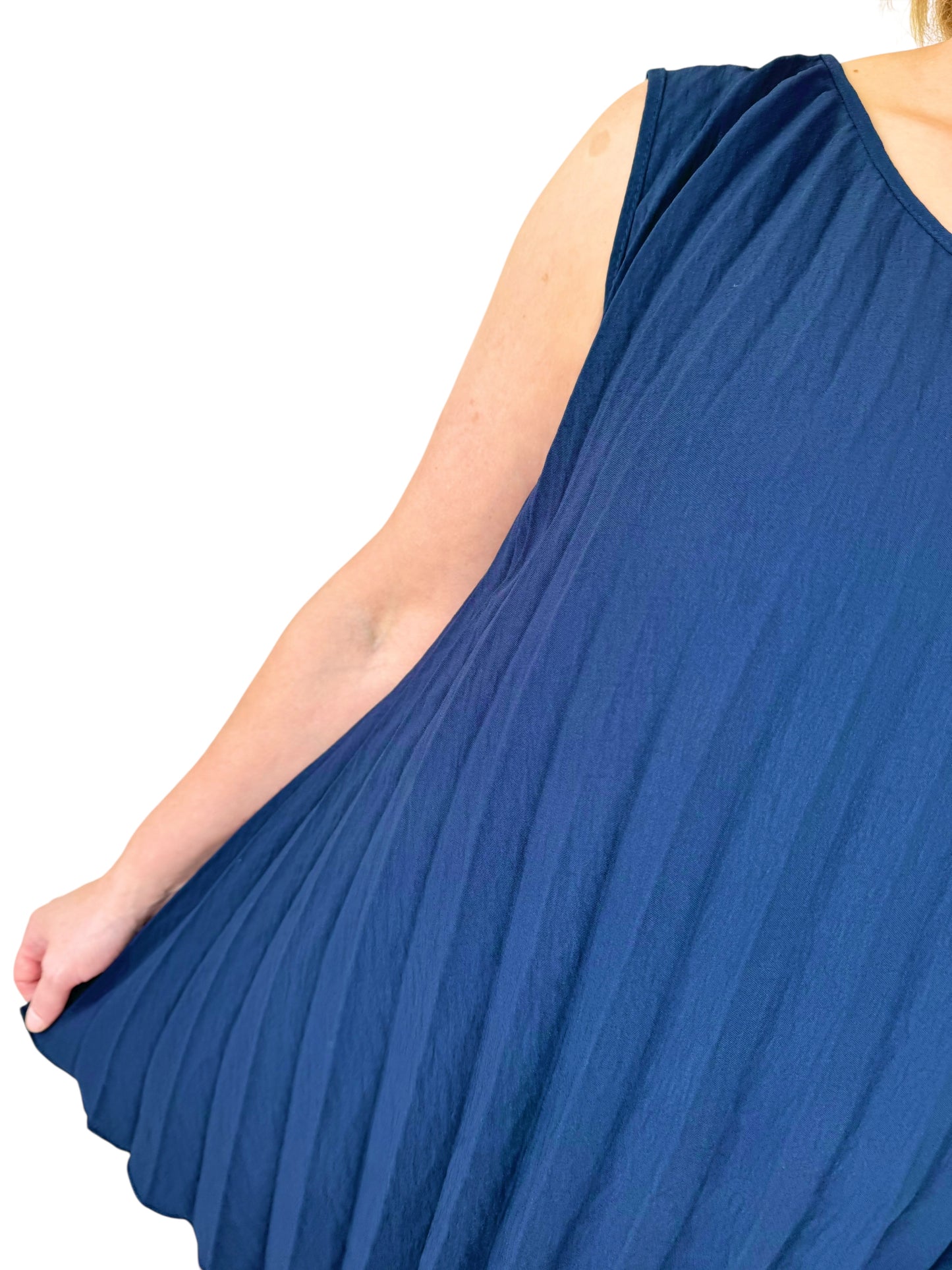 Pleated Gaia Vest - Navy