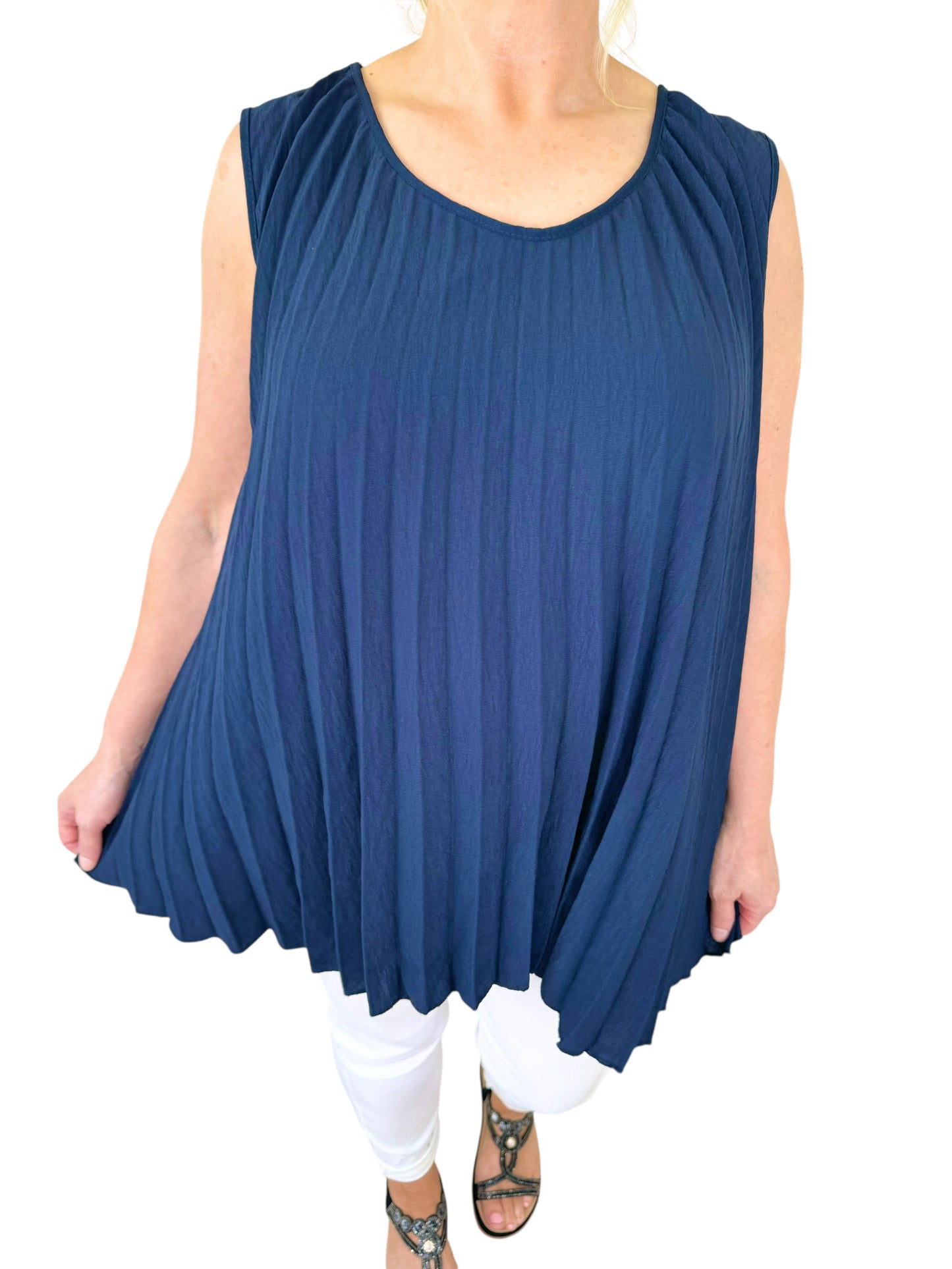 Pleated Gaia Vest - Navy