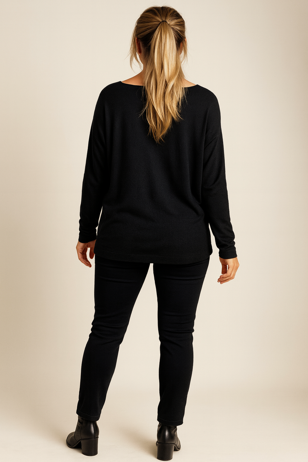 Fine Knit Mirelle Snow flake Top - Black Ice