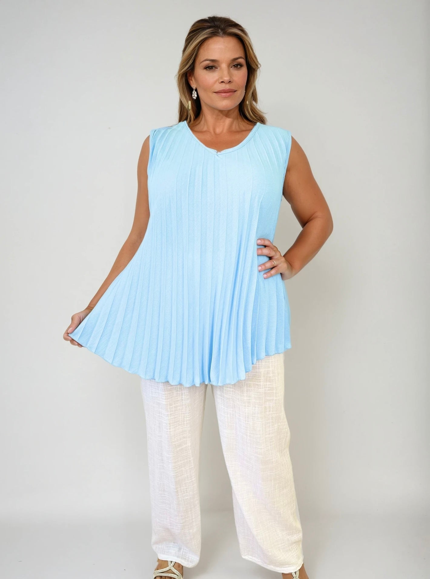 Amalfi Pleated Italia Vest - Baby Blue