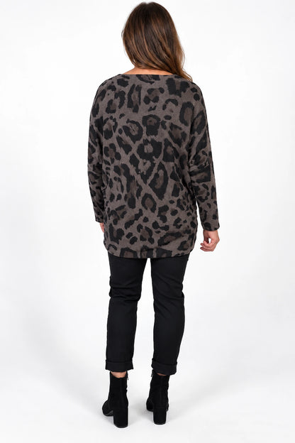 Fine Knit Carly Leopard Top - Chocolate