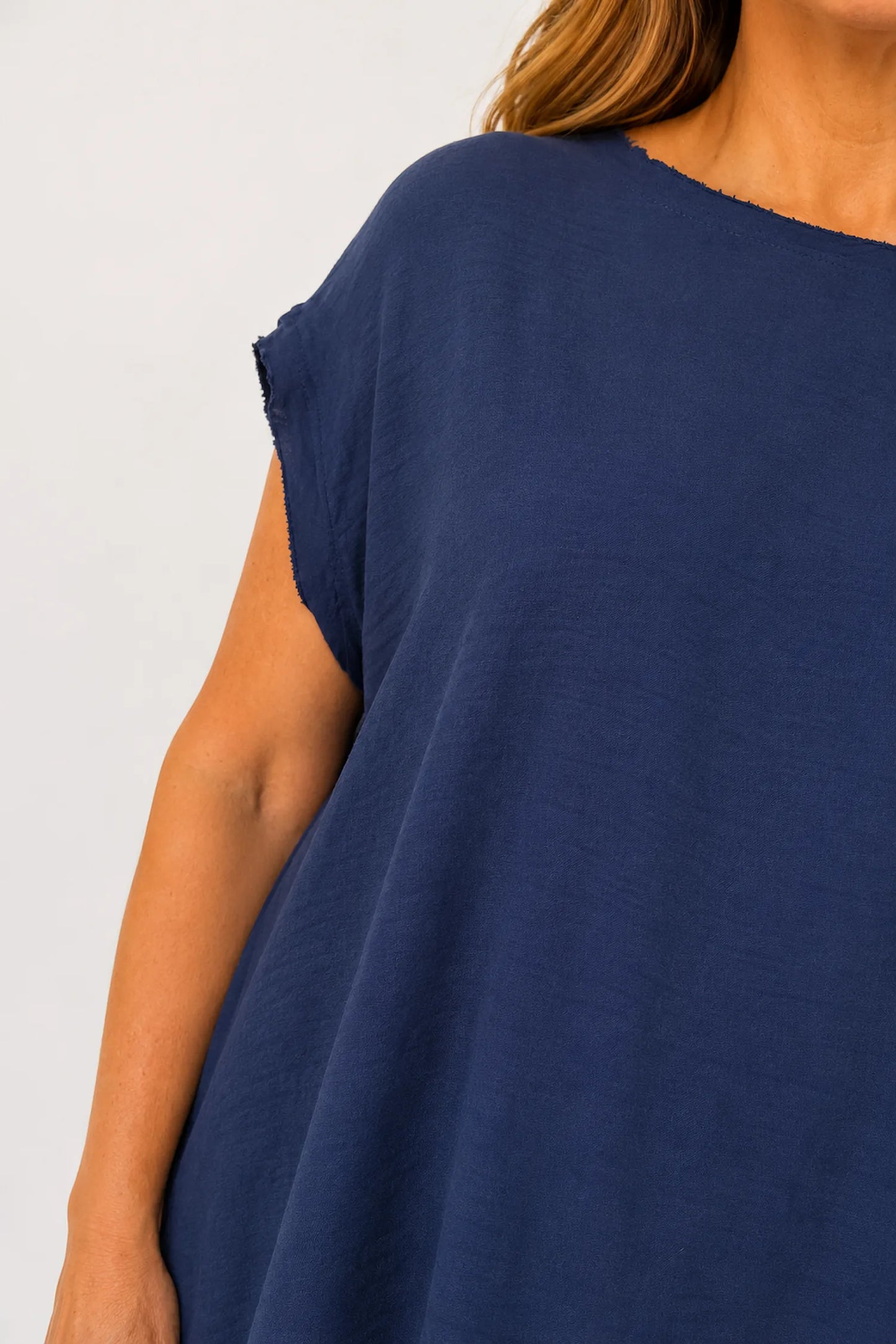 Sara Lightweight Flow Cap Sleeve Top - Navy