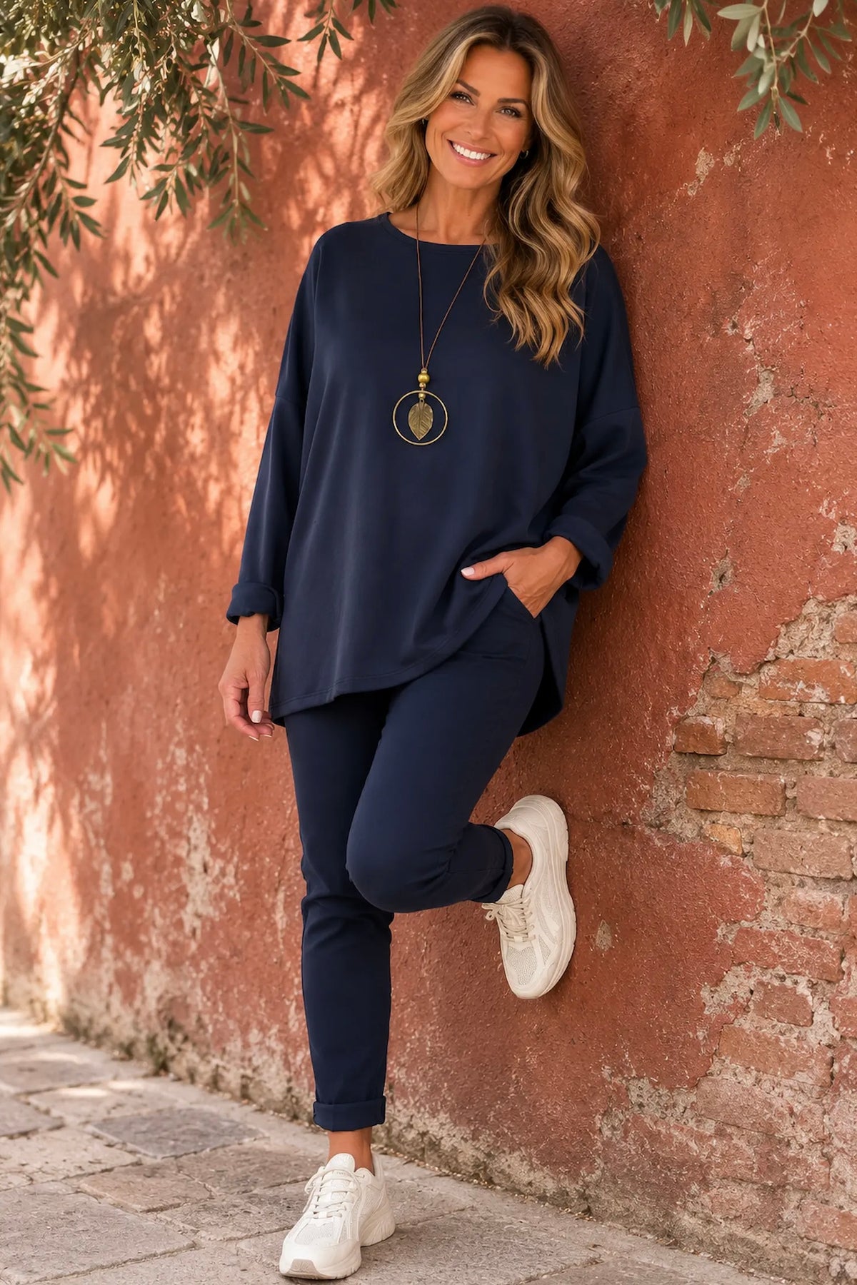 Florenzi Everyday Necklace Top - Navy
