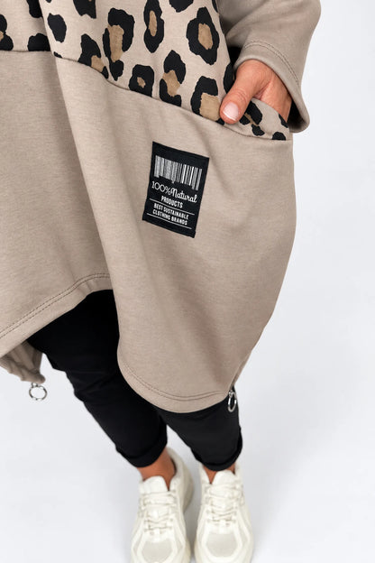 Zipped Hem Leopard Patch Badge Detail Double Pocket Varsia Top - Mocha