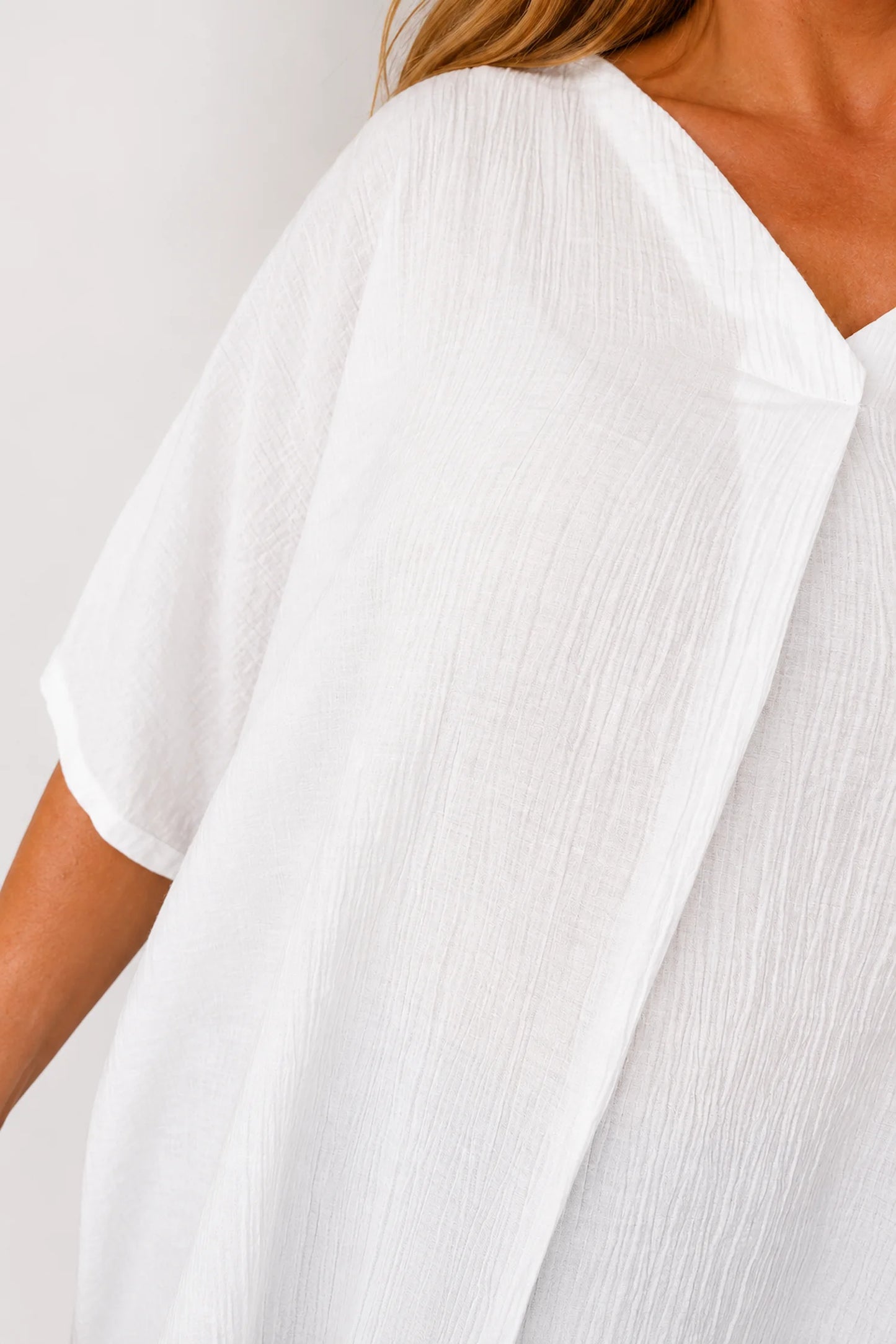 Lightweight Flow Lightly Textured Margot Top - White