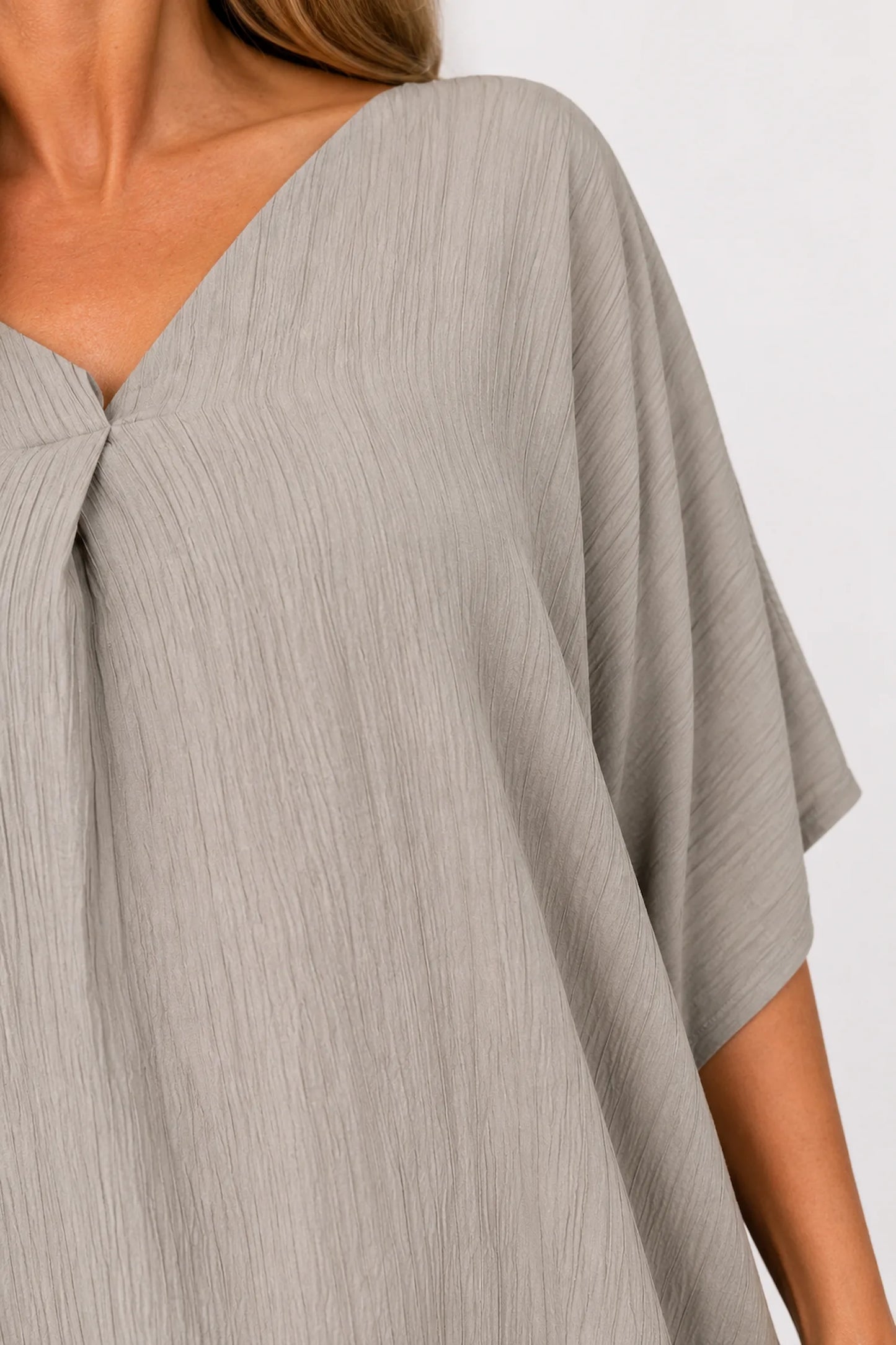 Lightweight Flow Lightly Textured Margot Top - Mocha