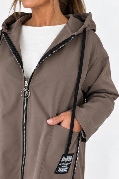 Double Pocket Badge Detail Adjustable Fit Side Zip Florenzi Lightweight Coat - Mocha